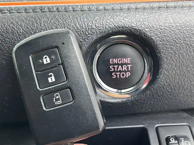 トヨタ シエンタ X 群馬県 2016(平28)年 7.3万km レッドマイカM 社外ＳＤナビ　バックカメラ　フルセグ　Ｂｌｕｅｔｏｏｔｈ　片側電動スライドドア　スマートキー　プッシュスタート　社外１５インチアルミホイール　ビルトインＥＴＣ　アイドリングストップ　横滑り防止　ＡＢＳ