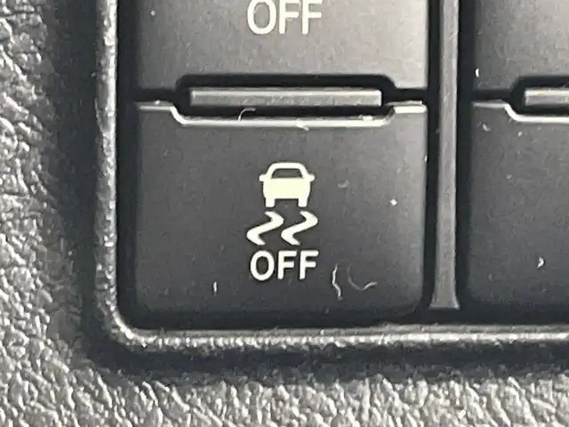 トヨタ シエンタ X 群馬県 2016(平28)年 7.3万km レッドマイカM 社外ＳＤナビ　バックカメラ　フルセグ　Ｂｌｕｅｔｏｏｔｈ　片側電動スライドドア　スマートキー　プッシュスタート　社外１５インチアルミホイール　ビルトインＥＴＣ　アイドリングストップ　横滑り防止　ＡＢＳ