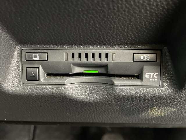 トヨタ ヤリスクロス G 新潟県 2023(令5)年 4.3万km ブラックマイカ 純正ディスプレイオーディオ/BT/全方位カメラ/シートヒーター/ETC2.0/ステアリングヒーター/ステアリングスイッチ/LEDヘッドライト/ドライブレコーダー前後