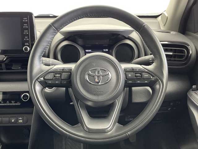 トヨタ ヤリスクロス G 新潟県 2023(令5)年 4.3万km ブラックマイカ 純正ディスプレイオーディオ/BT/全方位カメラ/シートヒーター/ETC2.0/ステアリングヒーター/ステアリングスイッチ/LEDヘッドライト/ドライブレコーダー前後