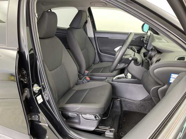 トヨタ ヤリスクロス G 新潟県 2023(令5)年 4.3万km ブラックマイカ 純正ディスプレイオーディオ/BT/全方位カメラ/シートヒーター/ETC2.0/ステアリングヒーター/ステアリングスイッチ/LEDヘッドライト/ドライブレコーダー前後