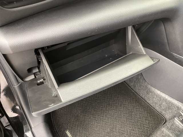 トヨタ ヤリスクロス G 新潟県 2023(令5)年 4.3万km ブラックマイカ 純正ディスプレイオーディオ/BT/全方位カメラ/シートヒーター/ETC2.0/ステアリングヒーター/ステアリングスイッチ/LEDヘッドライト/ドライブレコーダー前後