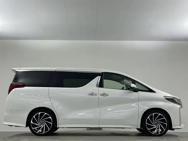 トヨタ アルファード S 埼玉県 2019(令1)年 7万km ホワイトパールクリスタルシャイン サンルーフ アルパイン１１インチナビ 12.8インチフリップダウンモニター バックカメラ デジタルインナーミラー 前後ドライブレコーダー 両側パワースライドドア レーダークルーズコントロール ETC