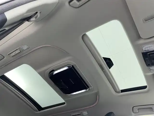 トヨタ アルファード S 埼玉県 2019(令1)年 7万km ホワイトパールクリスタルシャイン サンルーフ アルパイン１１インチナビ 12.8インチフリップダウンモニター バックカメラ デジタルインナーミラー 前後ドライブレコーダー 両側パワースライドドア レーダークルーズコントロール ETC