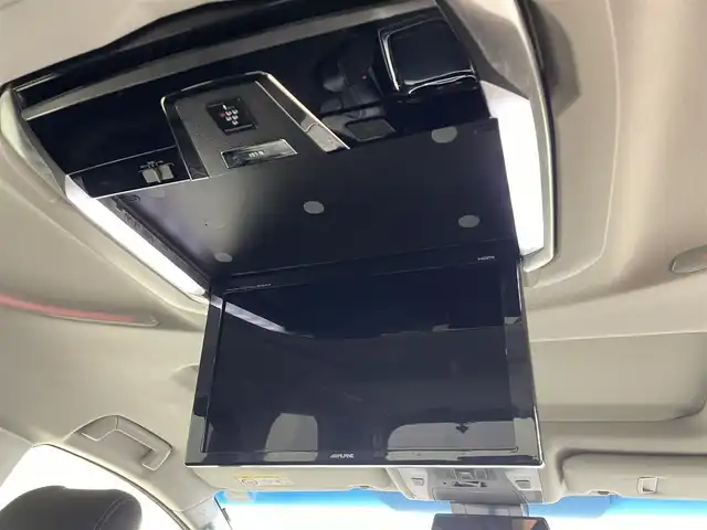 トヨタ アルファード S 埼玉県 2019(令1)年 7万km ホワイトパールクリスタルシャイン サンルーフ アルパイン１１インチナビ 12.8インチフリップダウンモニター バックカメラ デジタルインナーミラー 前後ドライブレコーダー 両側パワースライドドア レーダークルーズコントロール ETC