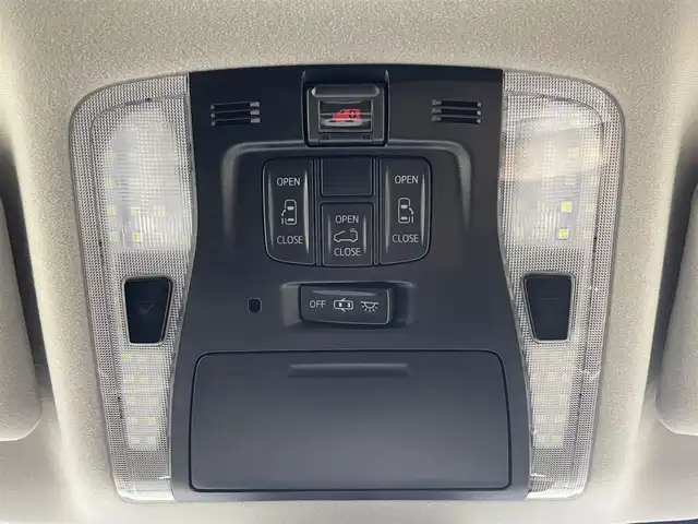 トヨタ アルファード S 埼玉県 2019(令1)年 7万km ホワイトパールクリスタルシャイン サンルーフ アルパイン１１インチナビ 12.8インチフリップダウンモニター バックカメラ デジタルインナーミラー 前後ドライブレコーダー 両側パワースライドドア レーダークルーズコントロール ETC