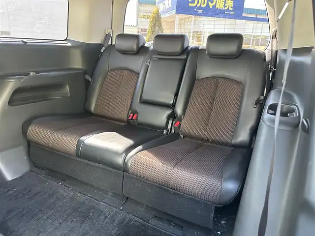日産 エルグランド 250ハイウェイスター 道北・旭川 2013(平25)年 10.8万km ブリリアントホワイトパール (株)IDOMが運営する【じしゃロン旭川店】の自社ローン専用車両になります。こちらは現金またはオートローンご利用時の価格です。自社ローンご希望の方は別途その旨お申付け下さい・/　/・純正ナビ(CD/DVD/BT/SD/フルセグ)/・ビルトインETC/・両席パワースライドドア/・横滑り防止装置/・社外フリップダウンモニター/・電動格納ウィンカーミラー/・プッシュスタート/・スマートキー/・フォグランプ/・取扱説明書