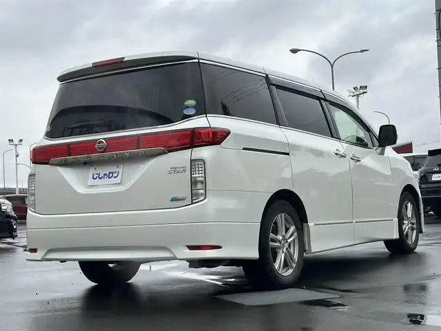 日産 エルグランド 250ハイウェイスター 道北・旭川 2013(平25)年 10.8万km ブリリアントホワイトパール (株)IDOMが運営する【じしゃロン旭川店】の自社ローン専用車両になります。こちらは現金またはオートローンご利用時の価格です。自社ローンご希望の方は別途その旨お申付け下さい・/　/・純正ナビ(CD/DVD/BT/SD/フルセグ)/・ビルトインETC/・両席パワースライドドア/・横滑り防止装置/・社外フリップダウンモニター/・電動格納ウィンカーミラー/・プッシュスタート/・スマートキー/・フォグランプ/・取扱説明書