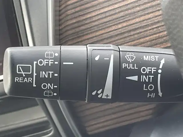 ホンダ フリード ハイブリット クロスター 兵庫県 2023(令5)年 1.2万km フィヨルドミストパール 純正9インチプレミアムインターナビ/Bluetooth/フルセグ/HDMI/アップルカープレイ/CD/DVD/純正15.6インチフリップダウン/ETC/両側パワースライド/ハーフレザーシート/シートヒーター