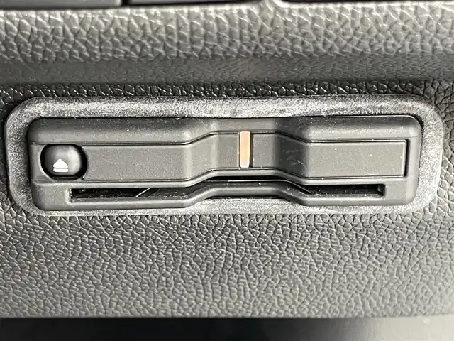 ホンダ フリード ハイブリット クロスター 兵庫県 2023(令5)年 1.2万km フィヨルドミストパール 純正9インチプレミアムインターナビ/Bluetooth/フルセグ/HDMI/アップルカープレイ/CD/DVD/純正15.6インチフリップダウン/ETC/両側パワースライド/ハーフレザーシート/シートヒーター