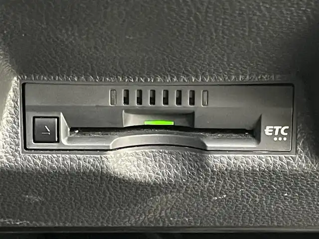 トヨタ ヤリスクロス Z 岡山県 2020(令2)年 5.7万km ホワイトパールクリスタルシャイン 純正８インチディスプレイオーディオ/（フルセグ/BT/USB/AppleCarplay)/全方位カメラ/モデリスタエアロ(前/後）/ドライブレコーダー（前/後）/ビルトインＥＴＣ/追従型クルーズコントロール/LEDヘッドライト/オートハイビーム/純正１８インチＡＷ/パワーシート（運転席）/コーナーセンサー（前/後）/踏み間違い防止/衝突軽減ブレーキ/レーンキープアシスト/ハーフレザー/シートヒーター（運転席/助手席）/オートブレーキホールド/禁煙車/純正フロアマット/純正18インチAW/スマートキー×2