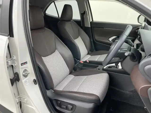 トヨタ ヤリスクロス Z 岡山県 2020(令2)年 5.7万km ホワイトパールクリスタルシャイン 純正８インチディスプレイオーディオ/（フルセグ/BT/USB/AppleCarplay)/全方位カメラ/モデリスタエアロ(前/後）/ドライブレコーダー（前/後）/ビルトインＥＴＣ/追従型クルーズコントロール/LEDヘッドライト/オートハイビーム/純正１８インチＡＷ/パワーシート（運転席）/コーナーセンサー（前/後）/踏み間違い防止/衝突軽減ブレーキ/レーンキープアシスト/ハーフレザー/シートヒーター（運転席/助手席）/オートブレーキホールド/禁煙車/純正フロアマット/純正18インチAW/スマートキー×2