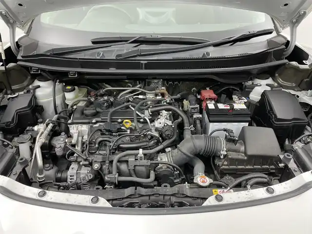 トヨタ ヤリスクロス Z 岡山県 2020(令2)年 5.7万km ホワイトパールクリスタルシャイン 純正８インチディスプレイオーディオ/（フルセグ/BT/USB/AppleCarplay)/全方位カメラ/モデリスタエアロ(前/後）/ドライブレコーダー（前/後）/ビルトインＥＴＣ/追従型クルーズコントロール/LEDヘッドライト/オートハイビーム/純正１８インチＡＷ/パワーシート（運転席）/コーナーセンサー（前/後）/踏み間違い防止/衝突軽減ブレーキ/レーンキープアシスト/ハーフレザー/シートヒーター（運転席/助手席）/オートブレーキホールド/禁煙車/純正フロアマット/純正18インチAW/スマートキー×2