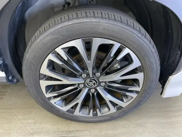 トヨタ ヤリスクロス Z 岡山県 2020(令2)年 5.7万km ホワイトパールクリスタルシャイン 純正８インチディスプレイオーディオ/（フルセグ/BT/USB/AppleCarplay)/全方位カメラ/モデリスタエアロ(前/後）/ドライブレコーダー（前/後）/ビルトインＥＴＣ/追従型クルーズコントロール/LEDヘッドライト/オートハイビーム/純正１８インチＡＷ/パワーシート（運転席）/コーナーセンサー（前/後）/踏み間違い防止/衝突軽減ブレーキ/レーンキープアシスト/ハーフレザー/シートヒーター（運転席/助手席）/オートブレーキホールド/禁煙車/純正フロアマット/純正18インチAW/スマートキー×2