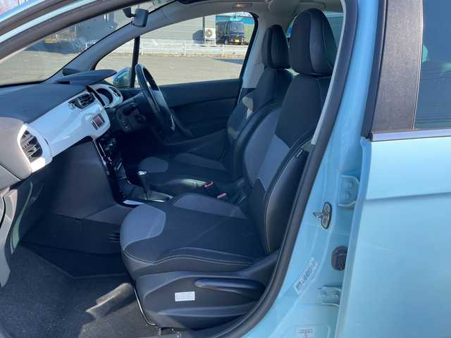 シトロエン Ｃ３ エアプレイ 道央・札幌 2011(平23)年 13.3万km ライトブルー 純正オーディオ/AM/FM/AUX/横滑り防止装置/クルーズコントロール/ETC/SPORTMODE/SNOWMODE/MTモード付AT/リモコンキー/ハロゲンヘッドライト/フォグランプ/ヘッドライトレベライザー/純正フロアマット/冬タイヤ積込（ゴムのみ）/205/55/R16/2023年/山6mm