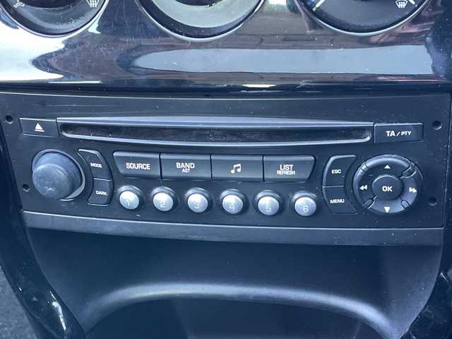 シトロエン Ｃ３ エアプレイ 道央・札幌 2011(平23)年 13.3万km ライトブルー 純正オーディオ/AM/FM/AUX/横滑り防止装置/クルーズコントロール/ETC/SPORTMODE/SNOWMODE/MTモード付AT/リモコンキー/ハロゲンヘッドライト/フォグランプ/ヘッドライトレベライザー/純正フロアマット/冬タイヤ積込（ゴムのみ）/205/55/R16/2023年/山6mm