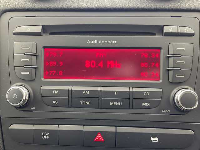 アウディ Ａ３ スポーツバック 1．4 TFSI 岐阜県 2009(平21)年 13.5万km アイビスホワイト Audi concert オーディオ/FM/AM/DVD/AUX/社外ETC/純正16インチAW/LEDオートライト/フォグランプ/本革巻きステアリング/社外フロアマット/電動格納ミラー/スマートキー