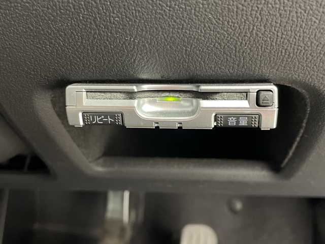 アウディ Ａ３ スポーツバック 1．4 TFSI 岐阜県 2009(平21)年 13.5万km アイビスホワイト Audi concert オーディオ/FM/AM/DVD/AUX/社外ETC/純正16インチAW/LEDオートライト/フォグランプ/本革巻きステアリング/社外フロアマット/電動格納ミラー/スマートキー