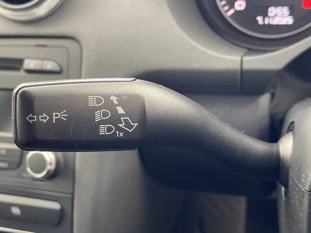 アウディ Ａ３ スポーツバック 1．4 TFSI 岐阜県 2009(平21)年 13.5万km アイビスホワイト Audi concert オーディオ/FM/AM/DVD/AUX/社外ETC/純正16インチAW/LEDオートライト/フォグランプ/本革巻きステアリング/社外フロアマット/電動格納ミラー/スマートキー