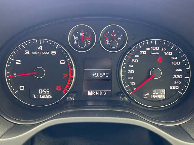 アウディ Ａ３ スポーツバック 1．4 TFSI 岐阜県 2009(平21)年 13.5万km アイビスホワイト Audi concert オーディオ/FM/AM/DVD/AUX/社外ETC/純正16インチAW/LEDオートライト/フォグランプ/本革巻きステアリング/社外フロアマット/電動格納ミラー/スマートキー