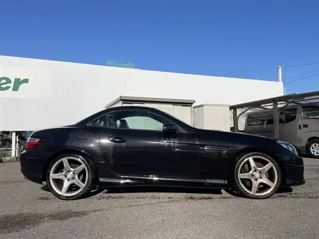 メルセデス・ベンツ ＳＬＫ２００ ブルーエフィシェンシースポーツ 福島県 2011(平23)年 4.4万km オブシディアンブラック 純正ナビ/フルセグＴＶ/ＣＤ/ＤＶＤ/ＦＭ・ＡＭ/電動オープン/レザーシート/シートヒーター/メモリーシート/パワーシート/ＥＴＣ/純正フロアマット/純正１８インチアルミ/ＨＩＤヘッドライト