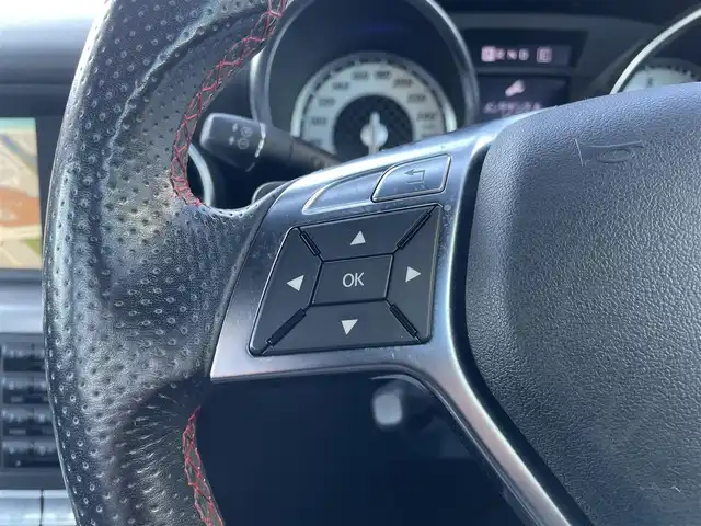 メルセデス・ベンツ ＳＬＫ２００ ブルーエフィシェンシースポーツ 福島県 2011(平23)年 4.4万km オブシディアンブラック 純正ナビ/フルセグＴＶ/ＣＤ/ＤＶＤ/ＦＭ・ＡＭ/電動オープン/レザーシート/シートヒーター/メモリーシート/パワーシート/ＥＴＣ/純正フロアマット/純正１８インチアルミ/ＨＩＤヘッドライト