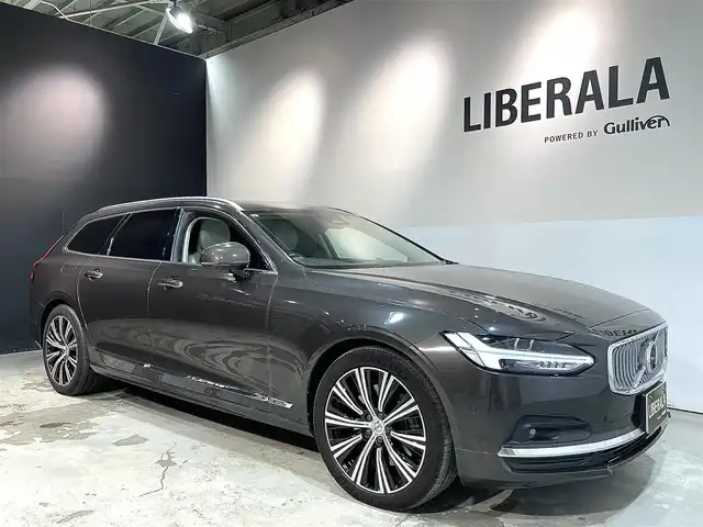 ボルボ Ｖ９０ B6 AWD インスクリプション 道央・札幌 2021(令3)年 2.4万km グレー サンルーフ　/４WD/本革シート　/エアサス　/ＨＵＤ　/パワーシート　/シートヒーター　/エアシート　/純正ナビ　/３６０度カメラ　/ＬＥＤヘッドライト　/Ｂｏｗｅｒｓ　＆　Ｗｉｌｋｉｎｓ　/オートトランク　/ＡＣＣ/ステアリングヒーター/ワイヤレスチャージ/クリスタルシフトノブ/保証書/取説/スペアキー