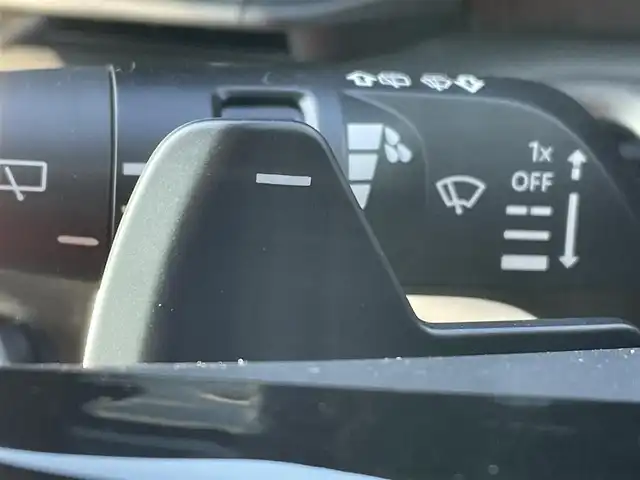 日産 セレナ ハイウェイスター V 兵庫県 2023(令5)年 2.3万km プリズムホワイト 純正12.3メーカーナビ/フルセグ/TVキャンセラー/Bluetooth/プロパイロット/デジタルインナーミラー/アラウンドビューモニター/パドルシフト/クリアランスソナー/置き型充電/USB/LEDヘッドライト/ETC2.０/スマートキー/スペアキー