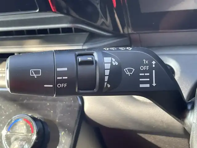 日産 セレナ ハイウェイスター V 兵庫県 2023(令5)年 2.3万km プリズムホワイト 純正12.3メーカーナビ/フルセグ/TVキャンセラー/Bluetooth/プロパイロット/デジタルインナーミラー/アラウンドビューモニター/パドルシフト/クリアランスソナー/置き型充電/USB/LEDヘッドライト/ETC2.０/スマートキー/スペアキー