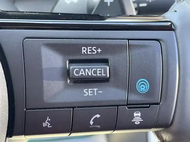 日産 セレナ ハイウェイスター V 兵庫県 2023(令5)年 2.3万km プリズムホワイト 純正12.3メーカーナビ/フルセグ/TVキャンセラー/Bluetooth/プロパイロット/デジタルインナーミラー/アラウンドビューモニター/パドルシフト/クリアランスソナー/置き型充電/USB/LEDヘッドライト/ETC2.０/スマートキー/スペアキー