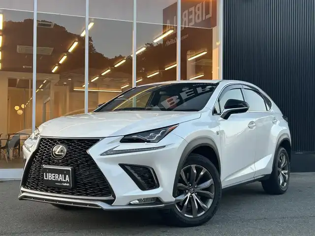 レクサス ＮＸ 300 Fスポーツ 福岡県 2018(平30)年 9.6万km ソニッククォーツ ワンオーナー/サンルーフ/Ｌｅｘｕｓｓａｆｅｔｙｓｙｓｔｅｍ＋/レーダークルーズコントロール/レーンキープアシスト/三眼ＬＥＤ　/赤革シート/前席ベンチレーション　/前席シートヒーター/純正ナビ/フルセグTV/全方位カメラ/ハンドルヒーター/パワーバックドア　/前後ドライブレコーダー/純正18インチアルミホイール/ETC/取扱説明書/保証書/スペアキー/カードキー