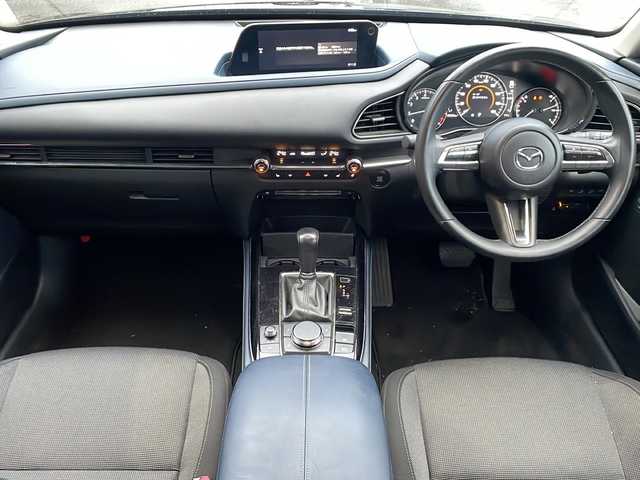 マツダ ＣＸ－３０ 20S プロアクティブツーリングセレ 福井県 2022(令4)年 2.6万km ディープクリスタルブルーマイカ ワンオーナー/４WD/メーカーオプション/・CD/DVD+地上デジタルTVチューナー（フルセグ）/・スーパーUVカットガラス＋IRカットガラス/・360°セーフティパッケージ/純正メモリナビゲーション/（CD/DVD/BT）/フルセグテレビ/３６０°カメラ/プリクラッシュセーフティ/ブラインドスポットモニター/アダプティブクルーズコントロール/レーンキープアシスト/ヘッドアップディスプレイ/パワーバックドア/クリアランスソナー/D席パワーシート/（シートメモリ付き）/前席シートヒーター/LEDヘッドライト/LEDフォグランプ/オートライト/オートハイビーム/ステアリングヒーター/前後ドライブレコーダー/ETC(ビルトイン)/パドルシフト/プッシュスタート/スマートキー/保証書/取扱説明書