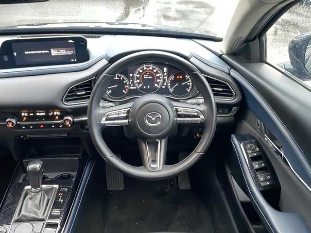 マツダ ＣＸ－３０ 20S プロアクティブツーリングセレ 福井県 2022(令4)年 2.6万km ディープクリスタルブルーマイカ ワンオーナー/４WD/メーカーオプション/・CD/DVD+地上デジタルTVチューナー（フルセグ）/・スーパーUVカットガラス＋IRカットガラス/・360°セーフティパッケージ/純正メモリナビゲーション/（CD/DVD/BT）/フルセグテレビ/３６０°カメラ/プリクラッシュセーフティ/ブラインドスポットモニター/アダプティブクルーズコントロール/レーンキープアシスト/ヘッドアップディスプレイ/パワーバックドア/クリアランスソナー/D席パワーシート/（シートメモリ付き）/前席シートヒーター/LEDヘッドライト/LEDフォグランプ/オートライト/オートハイビーム/ステアリングヒーター/前後ドライブレコーダー/ETC(ビルトイン)/パドルシフト/プッシュスタート/スマートキー/保証書/取扱説明書