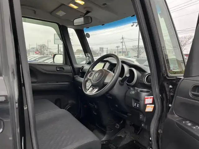 ホンダ Ｎ ＢＯＸ G SSパッケージ 鳥取県 2013(平25)年 9.9万km クリスタルブラックパール ４・W・D /社外ナビ/フルセグ/DVD/CD/BT/両側パワースライドドア/純正14インチアルミホイール/プッシュエンジンスタート/アイドリングストップ/ウィンカーミラー/電動格納ミラー/フロアマット/ドアバイザー