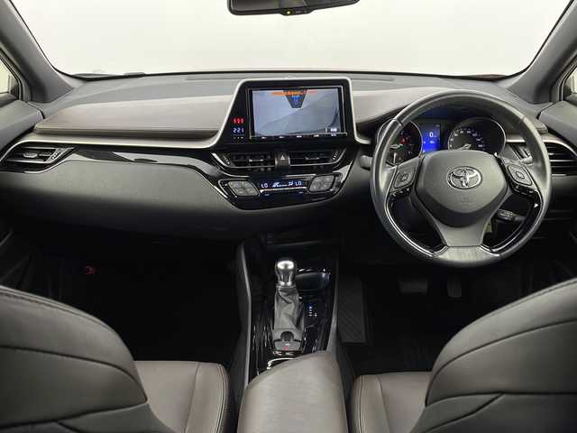 トヨタ Ｃ－ＨＲ G－T 新潟県 2017(平29)年 2.8万km センシュアルレッドマイカ 4WD/トヨタセーフティセンス/純正メモリナビ/(AM/FM/CD/フルセグ/Bluetooth/HDMI)/バックモニター/前方ドライブレコーダー/レーダークルーズコントロール/LEDオートライト/ハーフレザーシート/前席シートヒーター/純正18インチアルミホイール/純正フロアマット/スマートキー/ETC