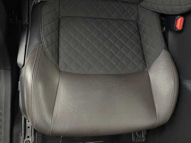 トヨタ Ｃ－ＨＲ G－T 新潟県 2017(平29)年 2.8万km センシュアルレッドマイカ 4WD/トヨタセーフティセンス/純正メモリナビ/(AM/FM/CD/フルセグ/Bluetooth/HDMI)/バックモニター/前方ドライブレコーダー/レーダークルーズコントロール/LEDオートライト/ハーフレザーシート/前席シートヒーター/純正18インチアルミホイール/純正フロアマット/スマートキー/ETC