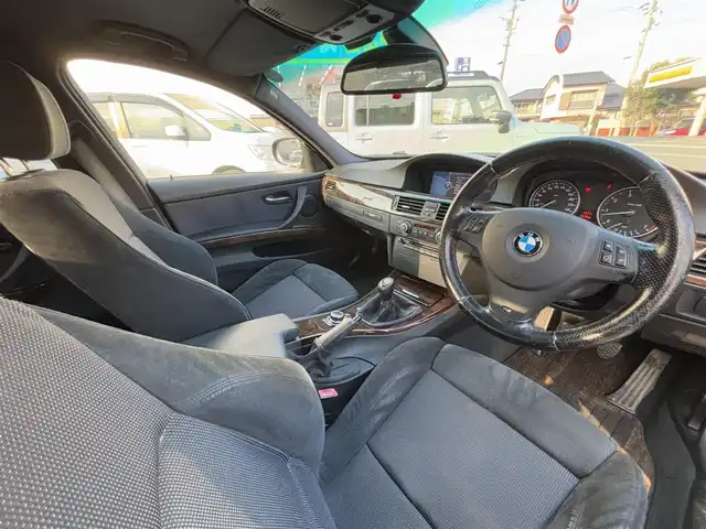 ＢＭＷ ３２０ｉ