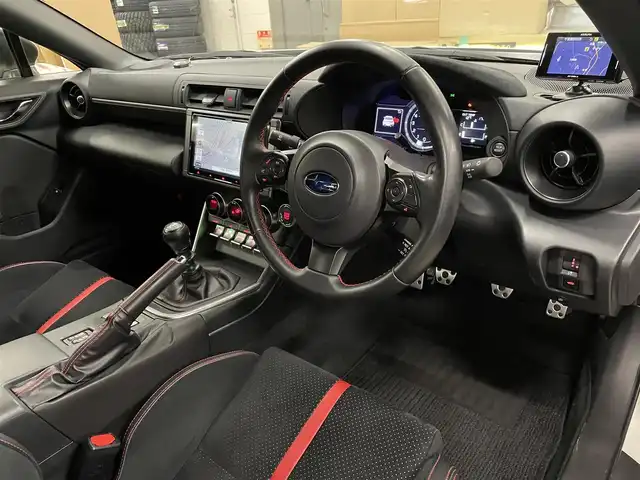 スバル ＢＲＺ S 千葉県 2021(令3)年 1.7万km クリスタルホワイトP ワンオーナー/STIエアロパッケージ/STIスカートリップ/LEDアクセサリーライナー/OPカロッツェリア9型ナビ/フルセグTV/バックカメラ/純正18インチAW/LEDヘッドライト/シートヒーター/スマートキー/プッシュスタート/保証書/取扱説明書/スペアキー有