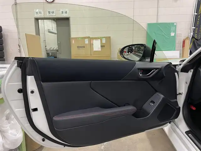 スバル ＢＲＺ S 千葉県 2021(令3)年 1.7万km クリスタルホワイトP ワンオーナー/STIエアロパッケージ/STIスカートリップ/LEDアクセサリーライナー/OPカロッツェリア9型ナビ/フルセグTV/バックカメラ/純正18インチAW/LEDヘッドライト/シートヒーター/スマートキー/プッシュスタート/保証書/取扱説明書/スペアキー有