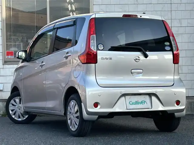 日産 デイズ J 福岡県 2018(平30)年 12.5万km スターリングシルバーM 純正メモリナビ【MJ118D-W】/　（AM/FM/Bluetooth/ipod/WALKMAN/フルセグTV）/安全装備/・インテリジェントエマージェンシーブレーキ/・ビークルダイナミクスコントロール/・ハイビームアシストスイッチ/ETC/電格ミラー/ドアミラー調整スイッチ/純正フロアマット/ISOFIX/ドアバイザー/スペアキー×１/保証書/取扱説明書