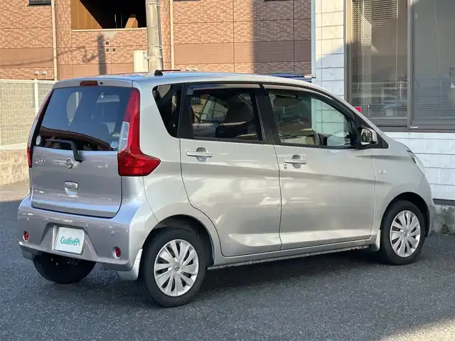 日産 デイズ J 福岡県 2018(平30)年 12.5万km スターリングシルバーM 純正メモリナビ【MJ118D-W】/　（AM/FM/Bluetooth/ipod/WALKMAN/フルセグTV）/安全装備/・インテリジェントエマージェンシーブレーキ/・ビークルダイナミクスコントロール/・ハイビームアシストスイッチ/ETC/電格ミラー/ドアミラー調整スイッチ/純正フロアマット/ISOFIX/ドアバイザー/スペアキー×１/保証書/取扱説明書