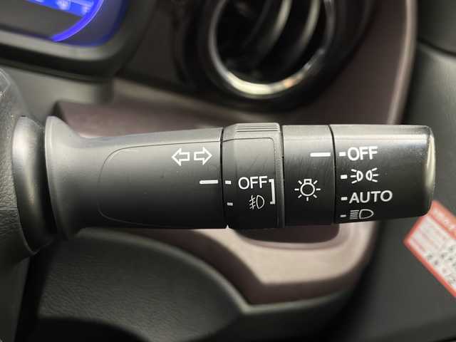 ホンダ Ｎ ＯＮＥ プレミアム ツアラー 宮崎県 2012(平24)年 6.9万km プレミアムブルームーンパール 禁煙車/純正ナビTV/（VXM-145VFi/CD/DVD/Bluetooth/フルセグTV)/純正バックカメラ/純正オートアラーム/純正マッドガード/純正キセノンオートライト/純正フォグ/純正ルーフエンドスポイラー/純正フロアマット/社外15インチアルミ/ウインカードアミラー/リアプライバシーガラス/オートエアコン/電動格納ミラー/ETC/スマートキー/プッシュエンジンスタート/スペアキー/新車時保証書/取扱い説明書