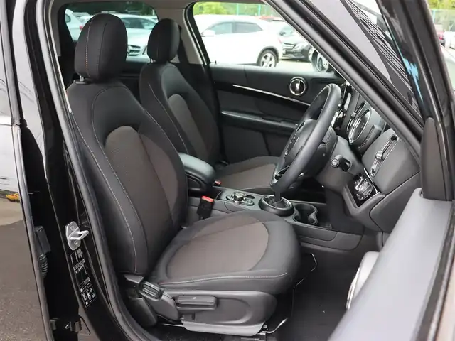 ＭＩＮＩ ＢＭＷ ミニ クロスオーバー クーパー D オール4 長野県 2020(令2)年 5万km 黒Ⅱ ペッパーＰＫＧ　/純正ナビ　/バックカメラ　/ＡＣＣ　/衝突軽減ブレーキ　/コンフォートアクセス　/シートヒーター　/パワーバックドア　/ＭＩＮＩエキサイトメント／ライトＰＫＧ　/ＭＩＮＩドライビングモード　/純１７ＡＷ