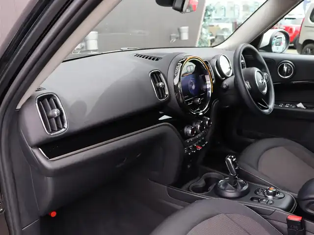 ＭＩＮＩ ＢＭＷ ミニ クロスオーバー クーパー D オール4 長野県 2020(令2)年 5万km 黒Ⅱ ペッパーＰＫＧ　/純正ナビ　/バックカメラ　/ＡＣＣ　/衝突軽減ブレーキ　/コンフォートアクセス　/シートヒーター　/パワーバックドア　/ＭＩＮＩエキサイトメント／ライトＰＫＧ　/ＭＩＮＩドライビングモード　/純１７ＡＷ