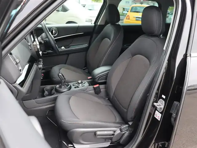 ＭＩＮＩ ＢＭＷ ミニ クロスオーバー クーパー D オール4 長野県 2020(令2)年 5万km 黒Ⅱ ペッパーＰＫＧ　/純正ナビ　/バックカメラ　/ＡＣＣ　/衝突軽減ブレーキ　/コンフォートアクセス　/シートヒーター　/パワーバックドア　/ＭＩＮＩエキサイトメント／ライトＰＫＧ　/ＭＩＮＩドライビングモード　/純１７ＡＷ