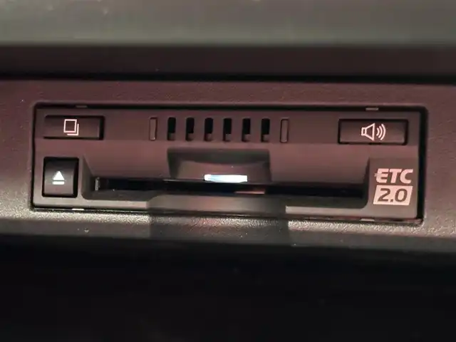 レクサス ＮＸ 300 Fスポーツ 大分県 2018(平30)年 9.3万km グラファイトブラックガラスフレーク ・純正ナビ(CD.DVD.SD.BT.AUX)/・全方位カメラ/・フルセグテレビ/・マークレビンソン/・ヘッドアップディスプレイ/・赤黒レザーシート/・プリクラッシュセーフティ/・ブラインドスポットモニター/・ETC 2.0/・ドライブレコーダー/・２列目電動格納シート/・パドルシフト/・ハンドルヒーター/・ブレーキホールド/・パワーシート/・シートメモリー/・シートヒーター/・シートクーラー/・電動リアゲート/・トノカバー