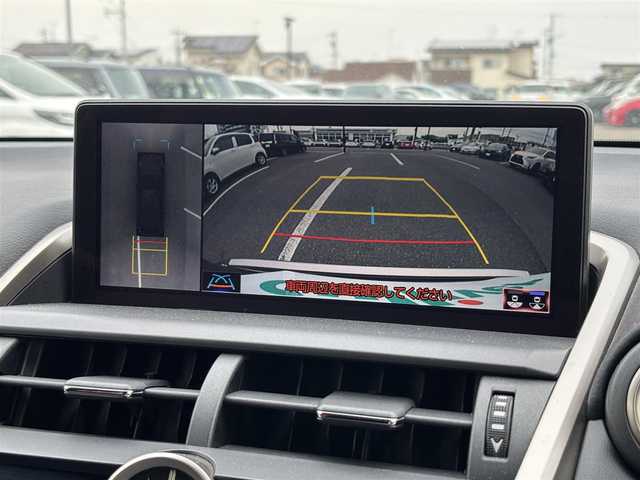 レクサス ＮＸ 300 Fスポーツ 大分県 2018(平30)年 9.3万km グラファイトブラックガラスフレーク ・純正ナビ(CD.DVD.SD.BT.AUX)/・全方位カメラ/・フルセグテレビ/・マークレビンソン/・ヘッドアップディスプレイ/・赤黒レザーシート/・プリクラッシュセーフティ/・ブラインドスポットモニター/・ETC 2.0/・ドライブレコーダー/・２列目電動格納シート/・パドルシフト/・ハンドルヒーター/・ブレーキホールド/・パワーシート/・シートメモリー/・シートヒーター/・シートクーラー/・電動リアゲート/・トノカバー