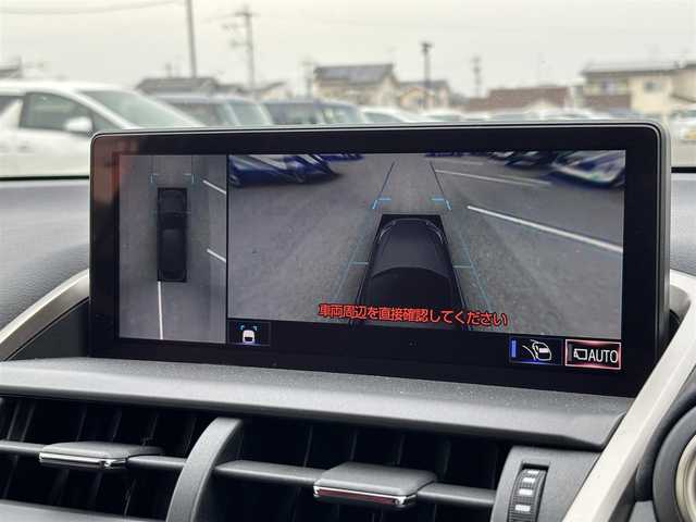 レクサス ＮＸ 300 Fスポーツ 大分県 2018(平30)年 9.3万km グラファイトブラックガラスフレーク ・純正ナビ(CD.DVD.SD.BT.AUX)/・全方位カメラ/・フルセグテレビ/・マークレビンソン/・ヘッドアップディスプレイ/・赤黒レザーシート/・プリクラッシュセーフティ/・ブラインドスポットモニター/・ETC 2.0/・ドライブレコーダー/・２列目電動格納シート/・パドルシフト/・ハンドルヒーター/・ブレーキホールド/・パワーシート/・シートメモリー/・シートヒーター/・シートクーラー/・電動リアゲート/・トノカバー