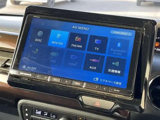 ホンダ Ｎ ＢＯＸ カスタム L ターボ 滋賀県 2021(令3)年 2.8万km パールⅡ 社外ナビ/Bluetooth/USB/CD/DVD/フルセグテレビ/バックカメラ/ホンダセンシング/・衝突軽減ブレーキ/・誤発進抑制機能/・後方誤発進抑制機能/・歩行者事故低減ステアリング/・先行車発進お知らせ機能/・アダプティブクルーズコントロール/・オートハイビーム/ETC/後席モニター/レザーシート/D/N席シートヒーター /両側パワースライドドア/LEDヘッドライト/オートライト/アイドリングストップ/プッシュスタート /スマートキー