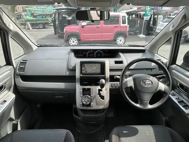 トヨタ ヴォクシー ZS 煌 東京都 2008(平20)年 13.3万km ダークバイオレットマイカメタリック 純正HDDナビ/　フルセグTV/CD/DVD/AUX/ミュージックサーバー/バックカメラ/フリップダウンモニター/ビルトインETC/パドルシフト/オートライト/純正16インチアルミホイール/純正フロアマット/両側パワースライドドア/パワーステアリング/パワーウィンドウ/LEDライト/フォグランプ/プッシュスタート/電動格納ミラー/ドアバイザー/スマートキー×2/保証書/点検記録簿/取扱説明書/スペアキー
